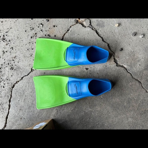 FINIS floating fins - Picture 2 of 3